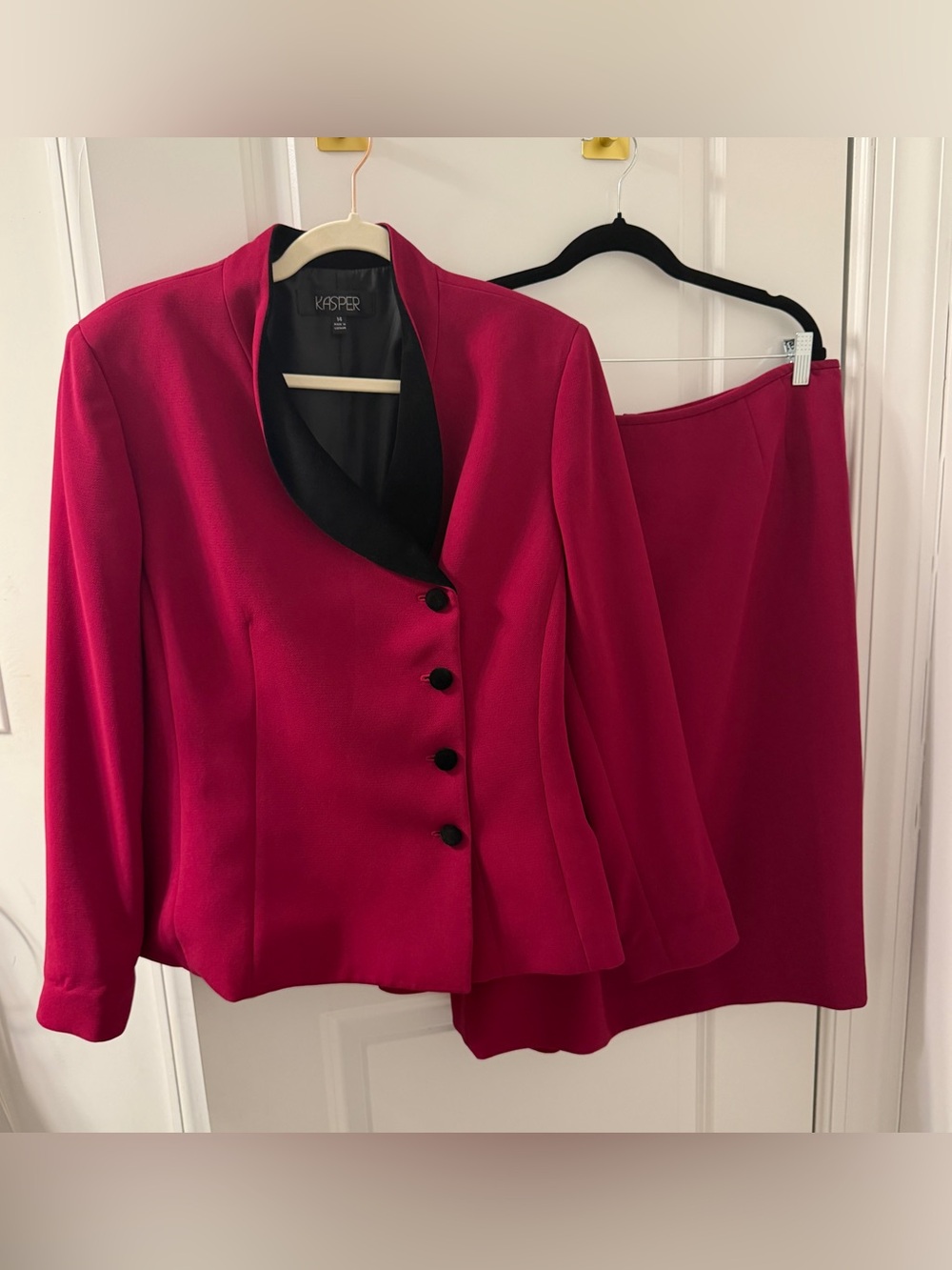 Kasper 14 Vibrant Fuchsia 2Pc Jacket Blazer and Skirt Set